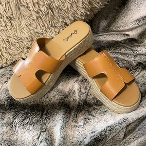 Qupid Beachie espadrille platform sandal